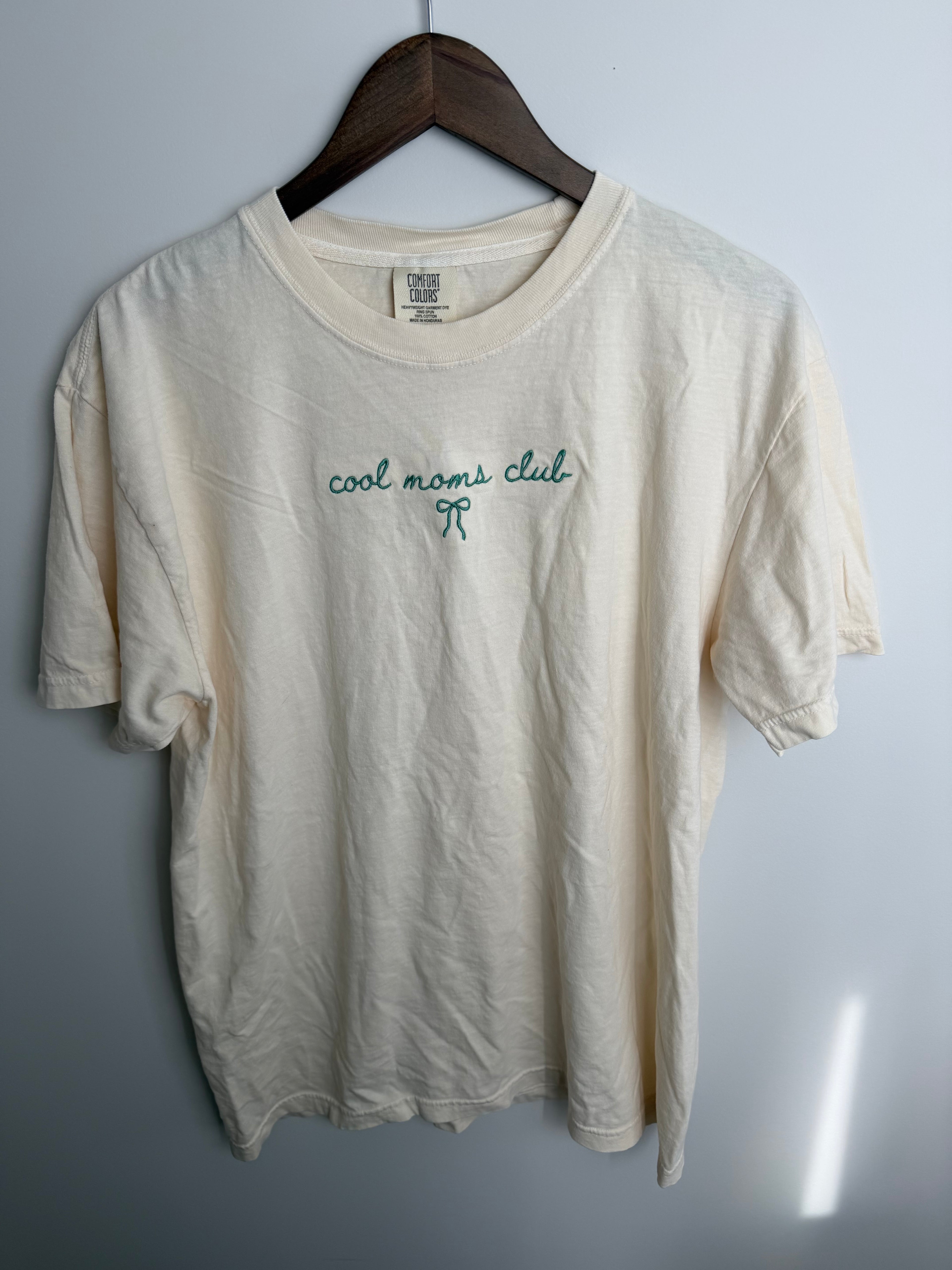 Cool moms club embroidered tee