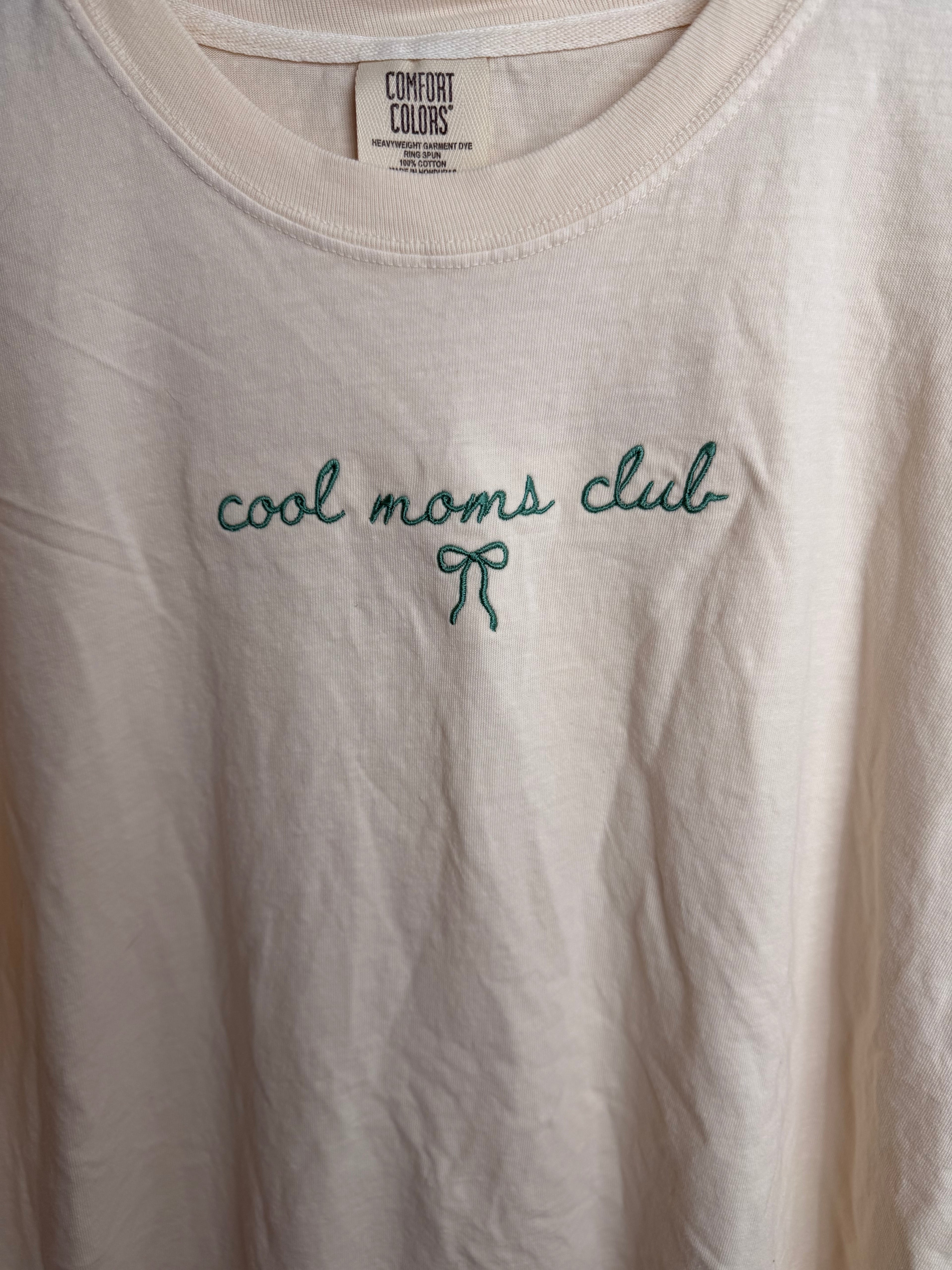 Cool moms club embroidered tee